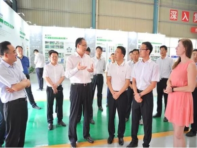 济宁市市委书记傅明先莅临世界杯信誉买球机械参观调研